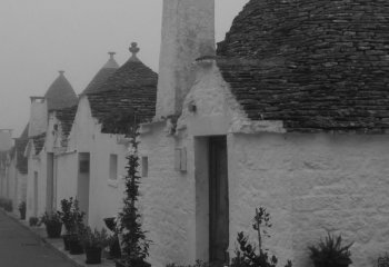 Alun-Thomas-cccweb_alunthomas_Misty-trulli
