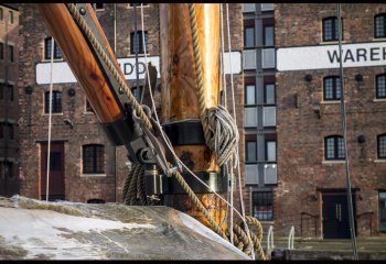 Katrina-Ellor-cccweb_katrinaellor_rigging-at-gloucester-docks