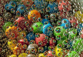 Katrina-Ellor-cccweb_katrinaellor_sweets-Taste-the-rainbow