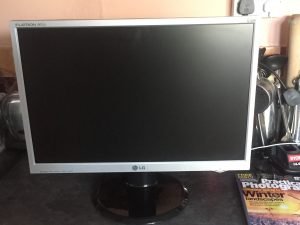 lg-monitor